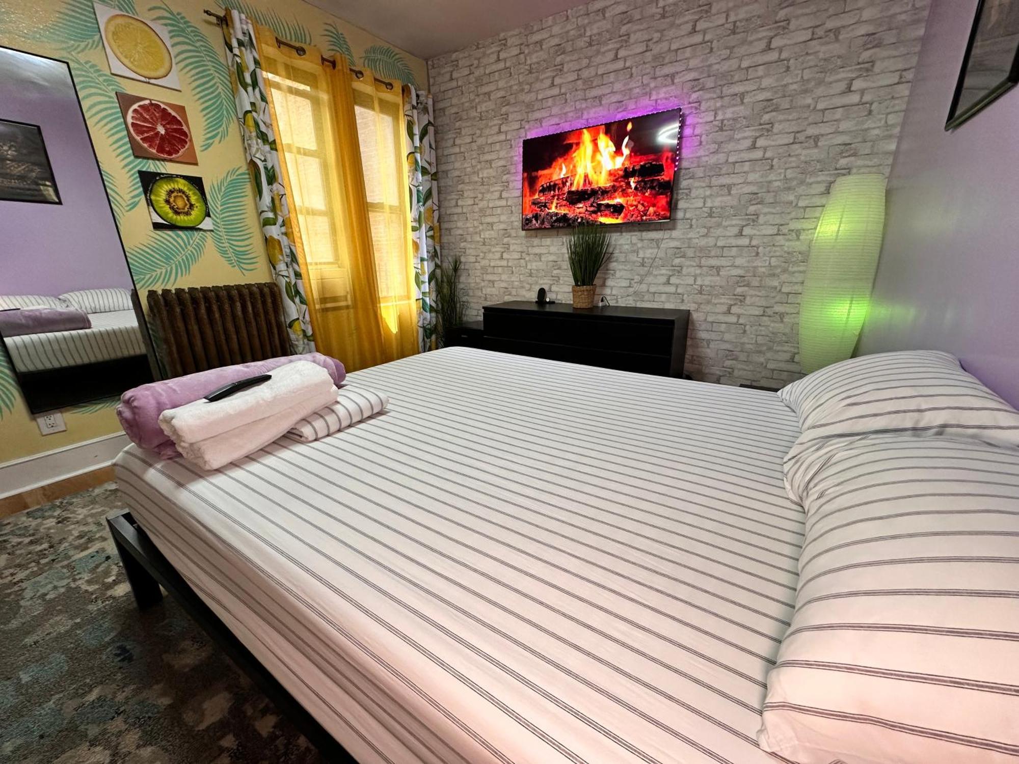 Modern Xl Queen Room Comfort & Character In Harlem * New York