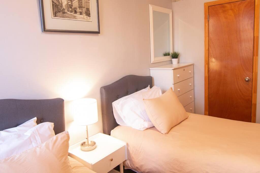 2 Bedroom With 3 Beds - Friends & Family Appartement *