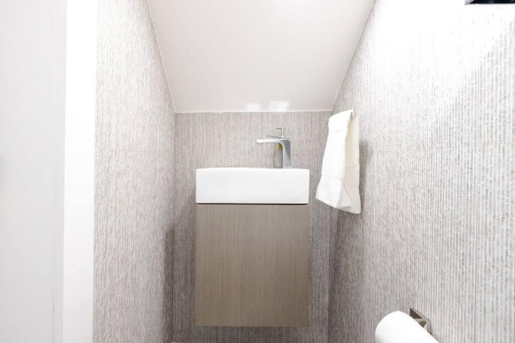 170-g 3br Duplex With Outdoor Space East Village Appartement *
