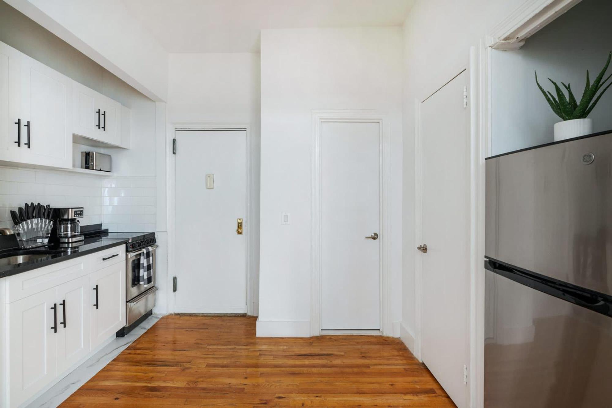 444-1a Beautiful 1br Midtown West Appartement