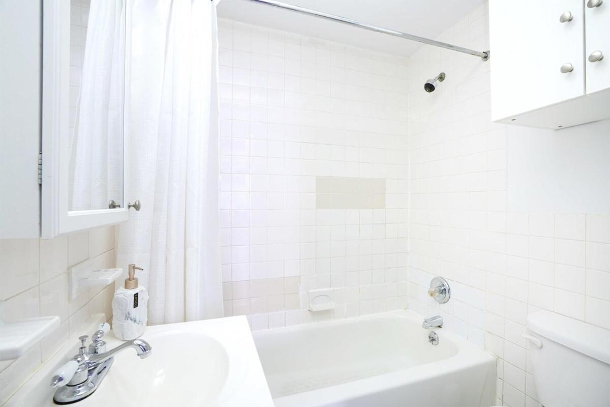 83-2fe Ues Park Newly Furnished Lejlighed