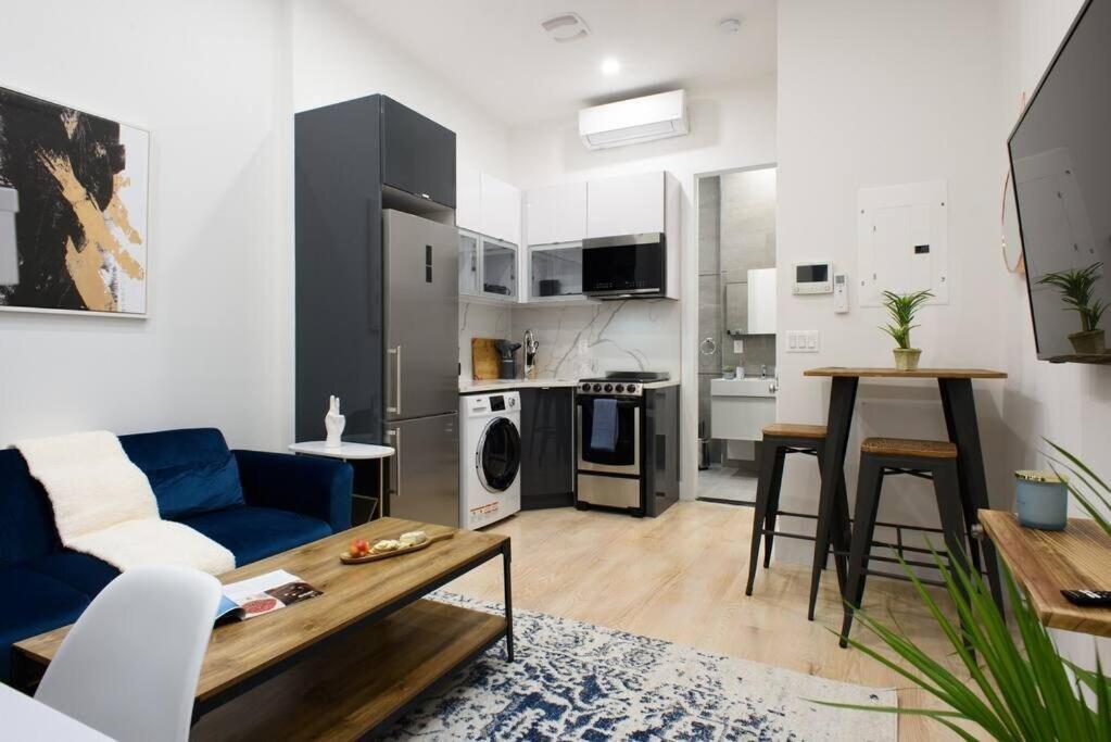 78-4d Quality 1br W&d Skylight By Park New York