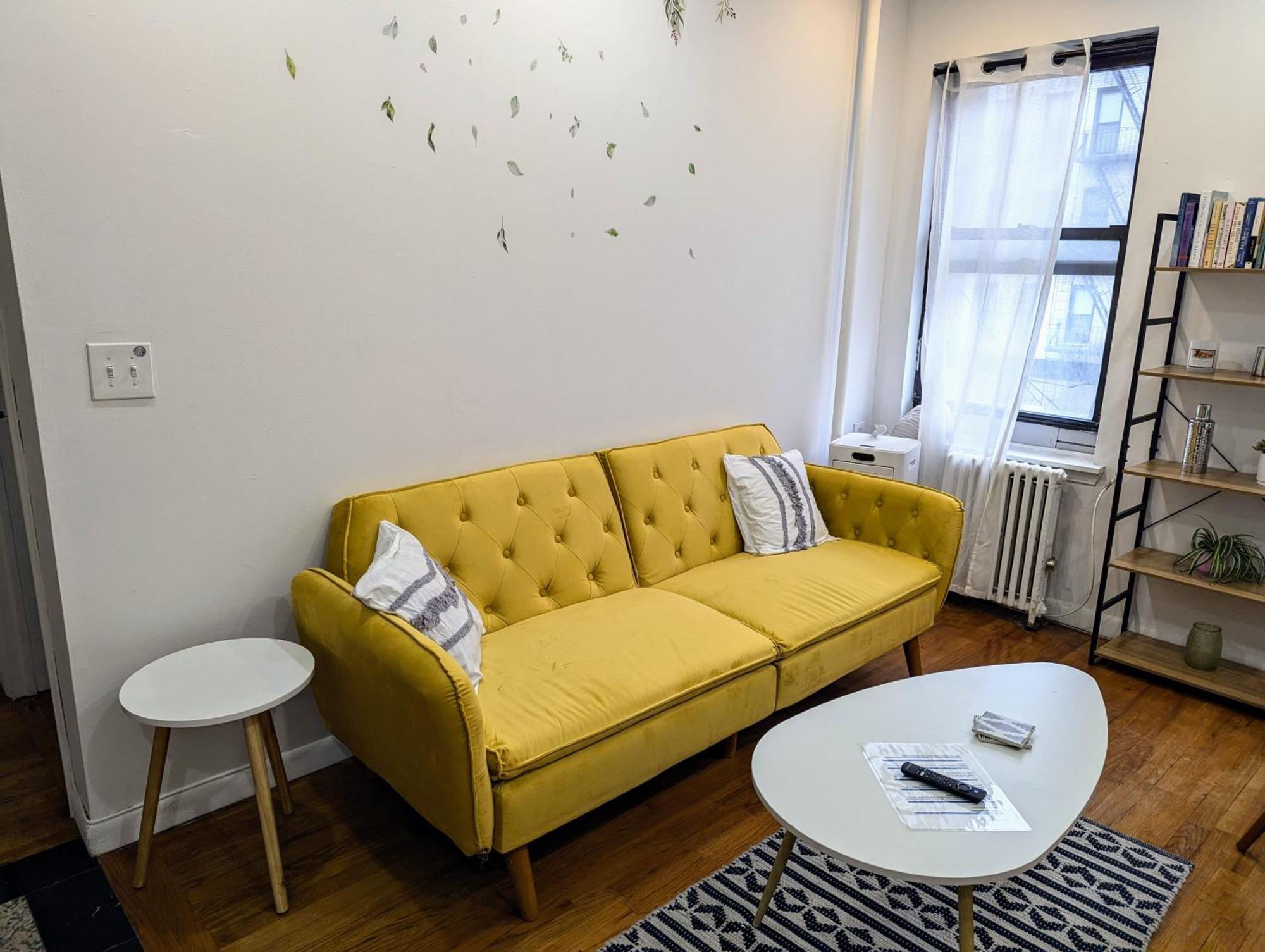 Chic One Bedroom Retreat In Downtown Manhattan *