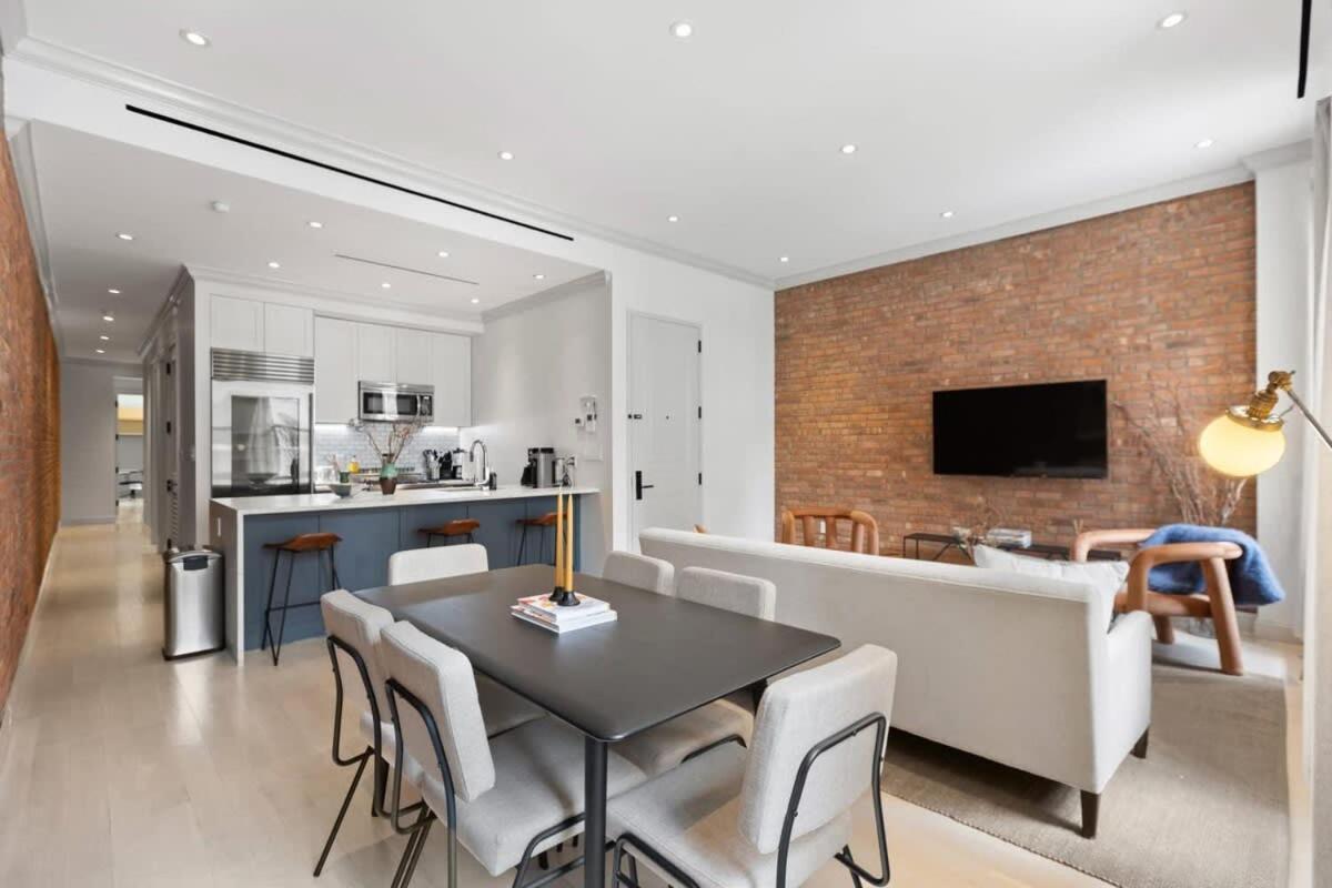 Linden Place Ii By Rove Travel 3 Bedroom Lenox Hill Appartement