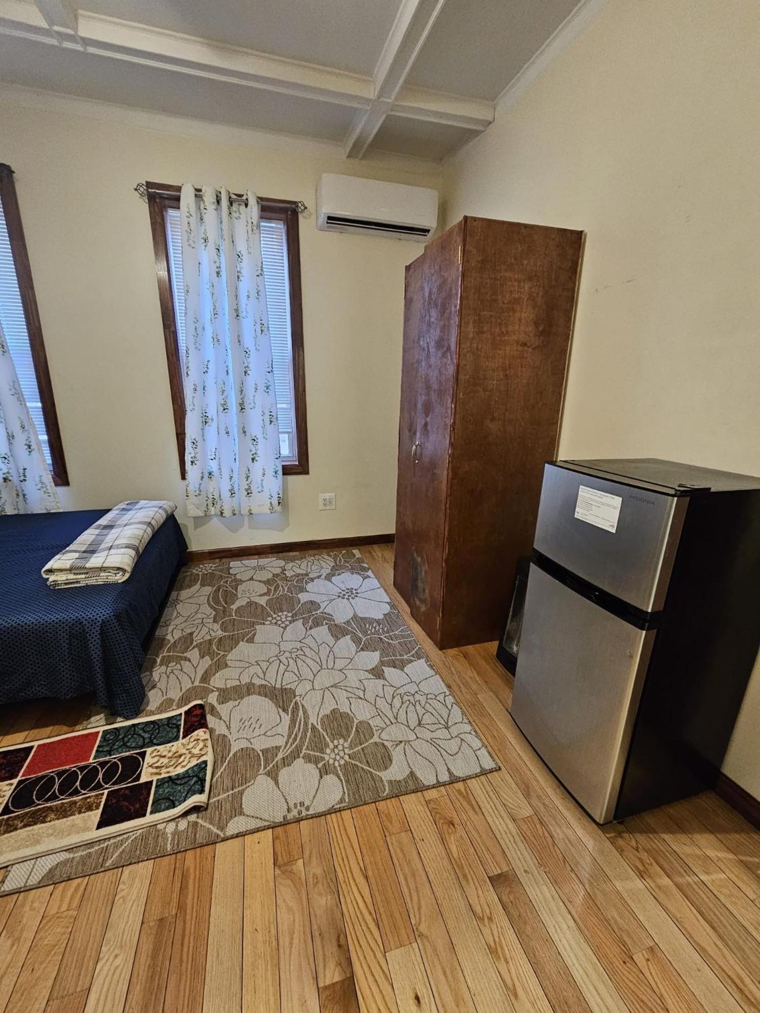 Mukbul & Nesa Llc Appartement *