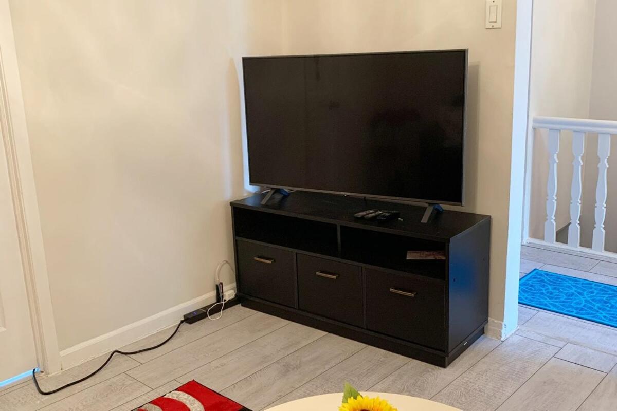 Cheerful 2 Bed In Heart Of Queens Nueva York