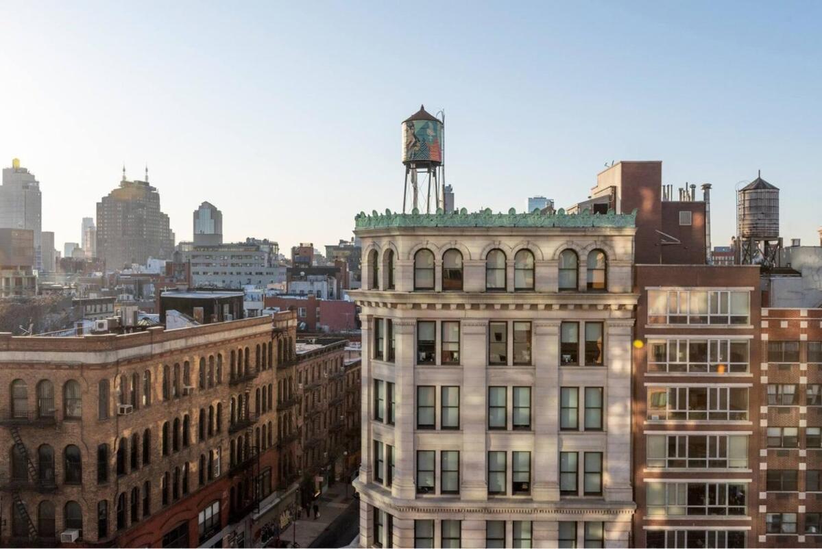 Doorman! High Floor! Views! Elevator! Free Gym! Appartement