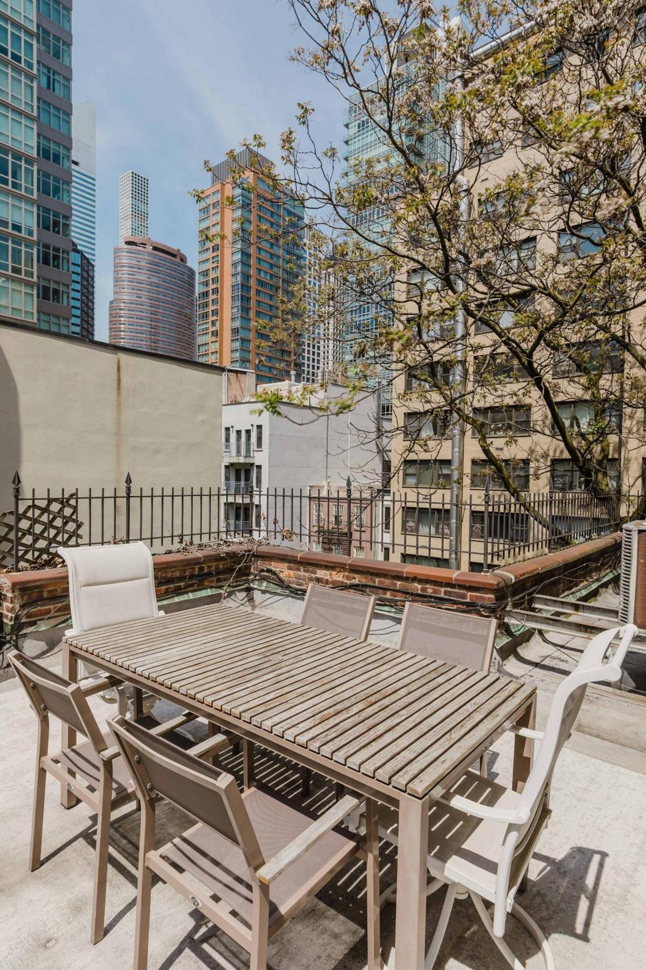 Appartement Designer In Diplomat District *