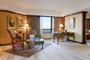 Park West Hotel