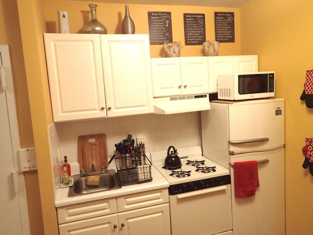 Large 1 Bedroom Chinatown New York