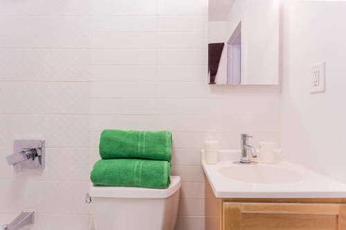 Beautiful 1 Bedroom Appartamento *