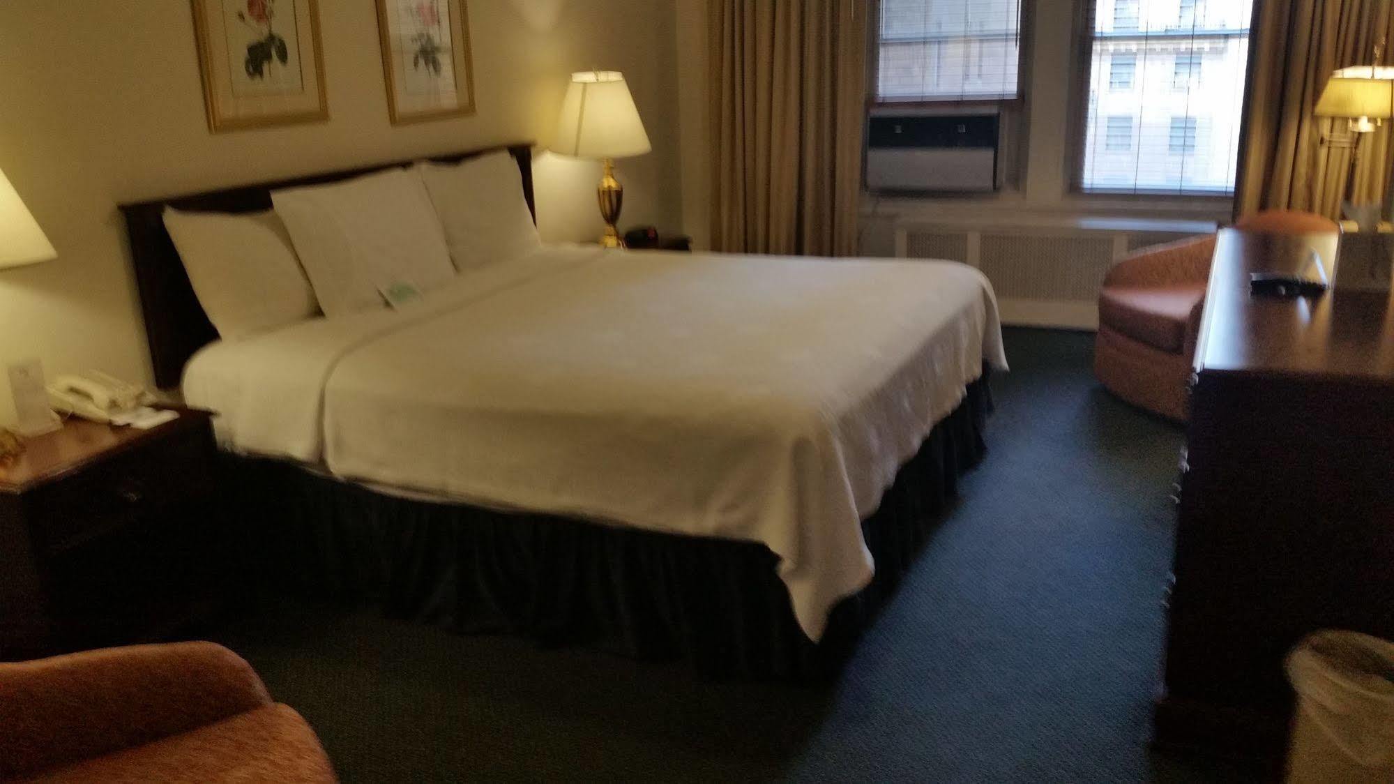 Salisbury Hotel