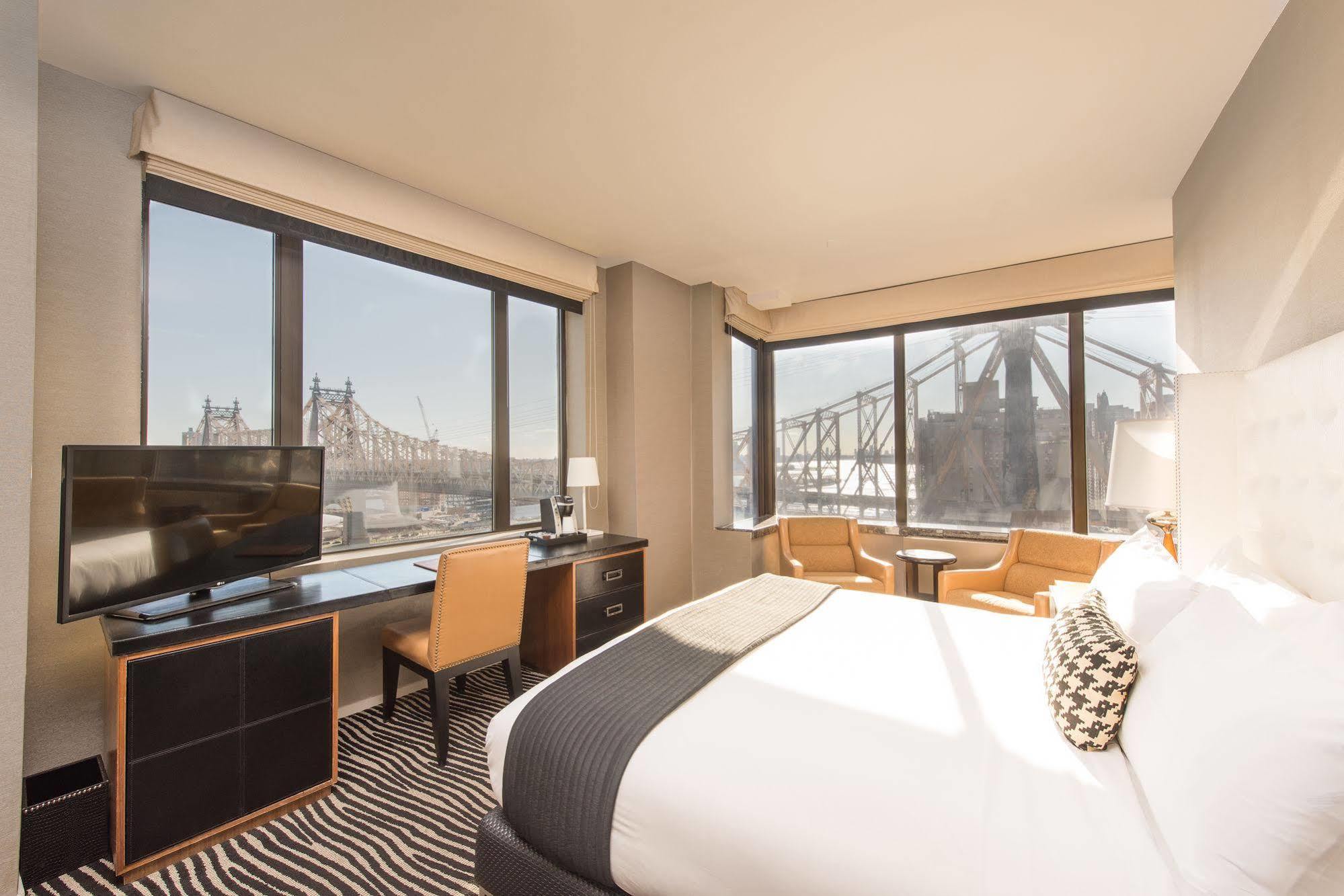 Bentley Hotel 4*