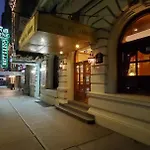 Hotel St. James