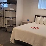 A Simple Studio - JFK abt 5mi