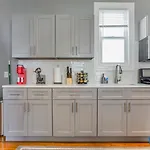 King Size Bed Fast Wifi 278Mbps Bronx Zoo 2 miles