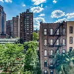 Ues Studio W Dm Elevator Gym Nr Central Park Nyc-920