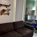 Cozy Private Apt 10 Min From Manhattan Subway!