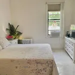 Cozy Private Apt 10 Min From Manhattan Subway!