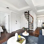 809-6A New 2Br Private Roof & City View