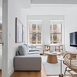 Manhattan Luxury Apartment 5