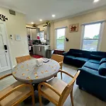 New York City Apartment Near Free Ferry Boat!