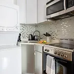 24-16 Studio Gramercy W&D Gramercy