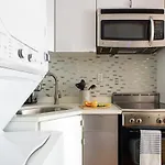 24-16 Studio Gramercy W&D Gramercy