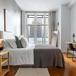 Marvelous Apartment In Midtown Manhattan