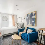 24-5 Furnished Studio W&D Prime Gramercy