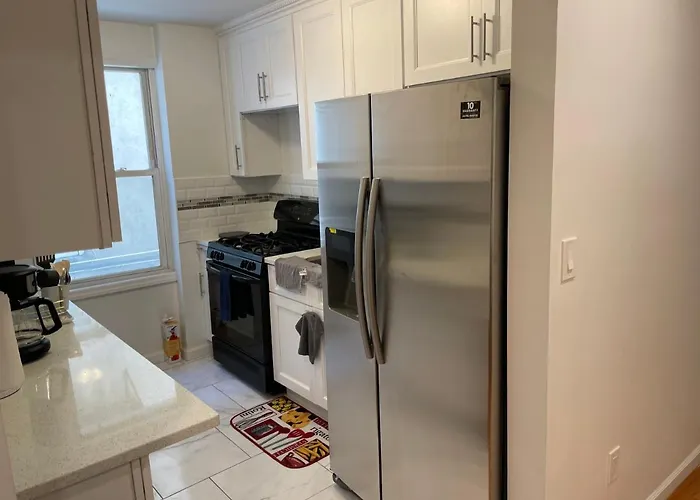 Beautiful Finished Apartment With Lots Of Space & Privacy