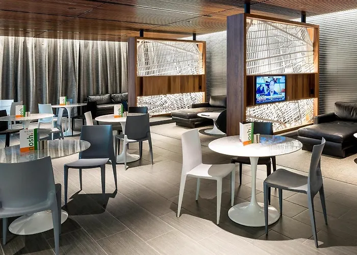 Courtyard By Marriott Long Island City/New York Manhattan View