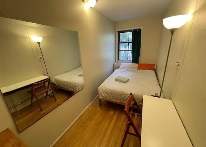 Affordable And Central Williamsburg Private Bedroom