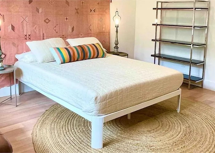 Minimalist Brooklyn Gem To Yourself