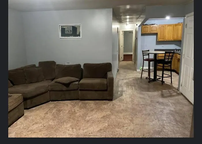 Room In A Beach House With King Size Bed In A Landlord Hosted Three Bedroom Apartment