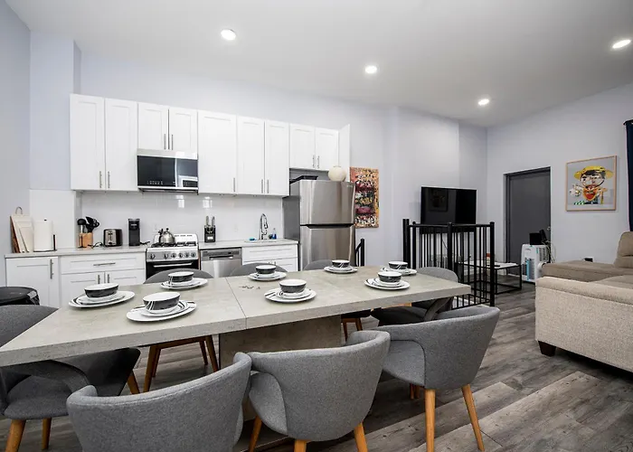 Spectacular Times Square 5 Bedroom Duplex Oasis