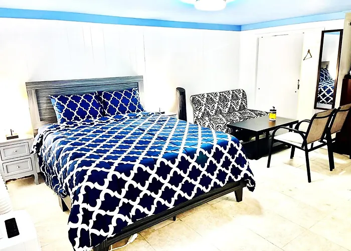 Lga Airport Near, Studio Walk In Bsmt Apt In A Private House!