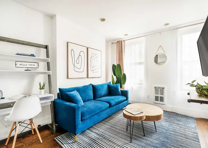69-3A Modern Holiday Getaway 1Br Prime Lower East Side Brand New