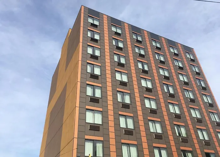 Lotus Blu Inn&Suites