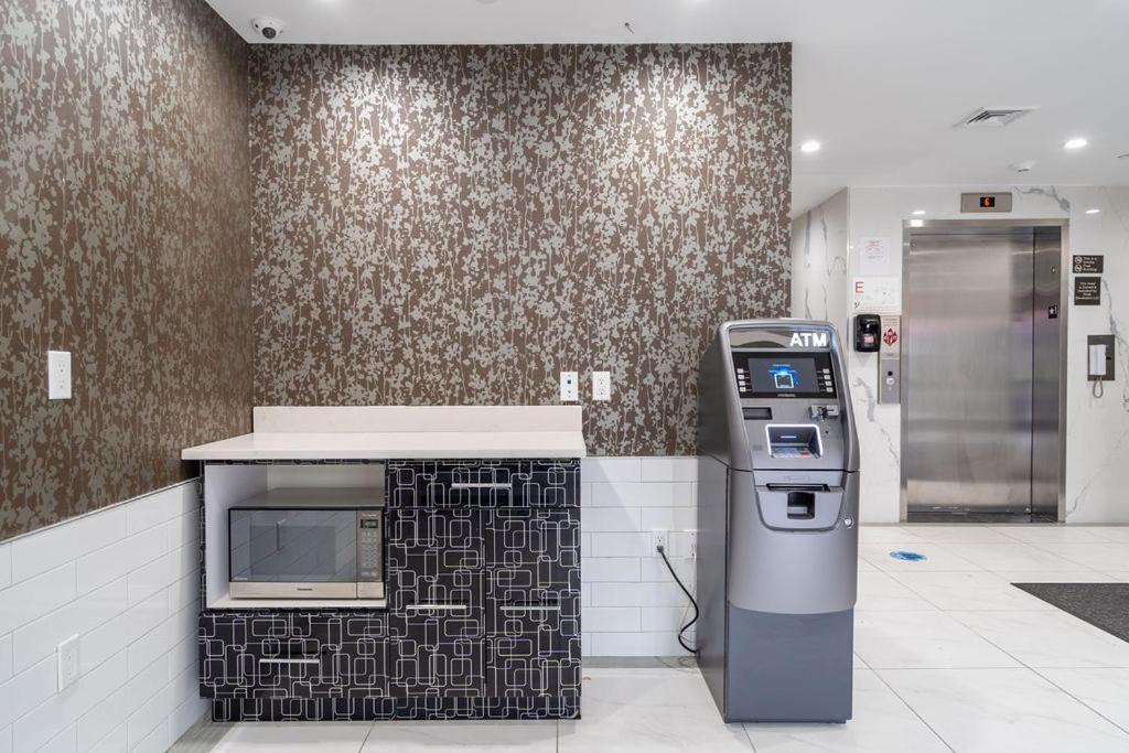 Ninety Five Fordham / St. Barnabas Hospital Hotel 4*