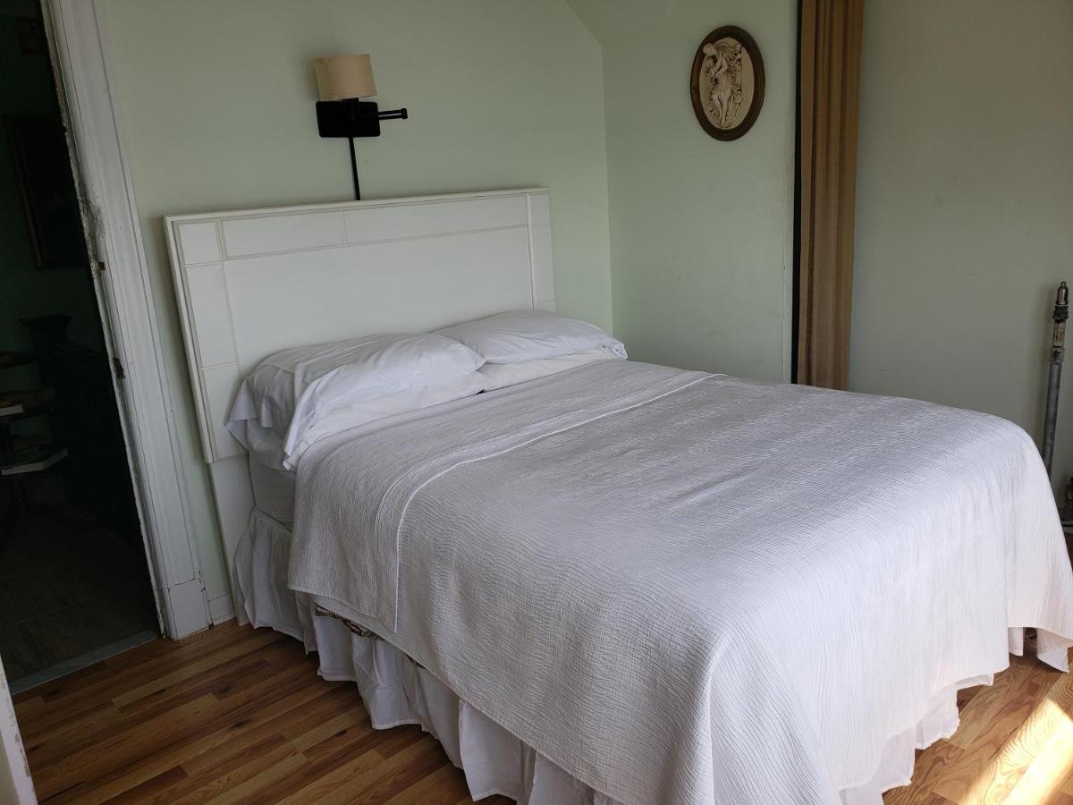 Harbor House Bed & Breakfast New York City
