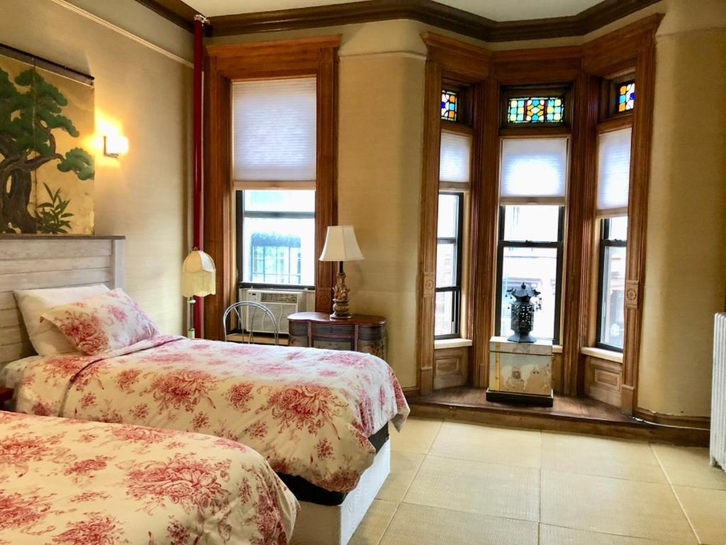 Northern Lights Mansion Bed and breakfast 3*