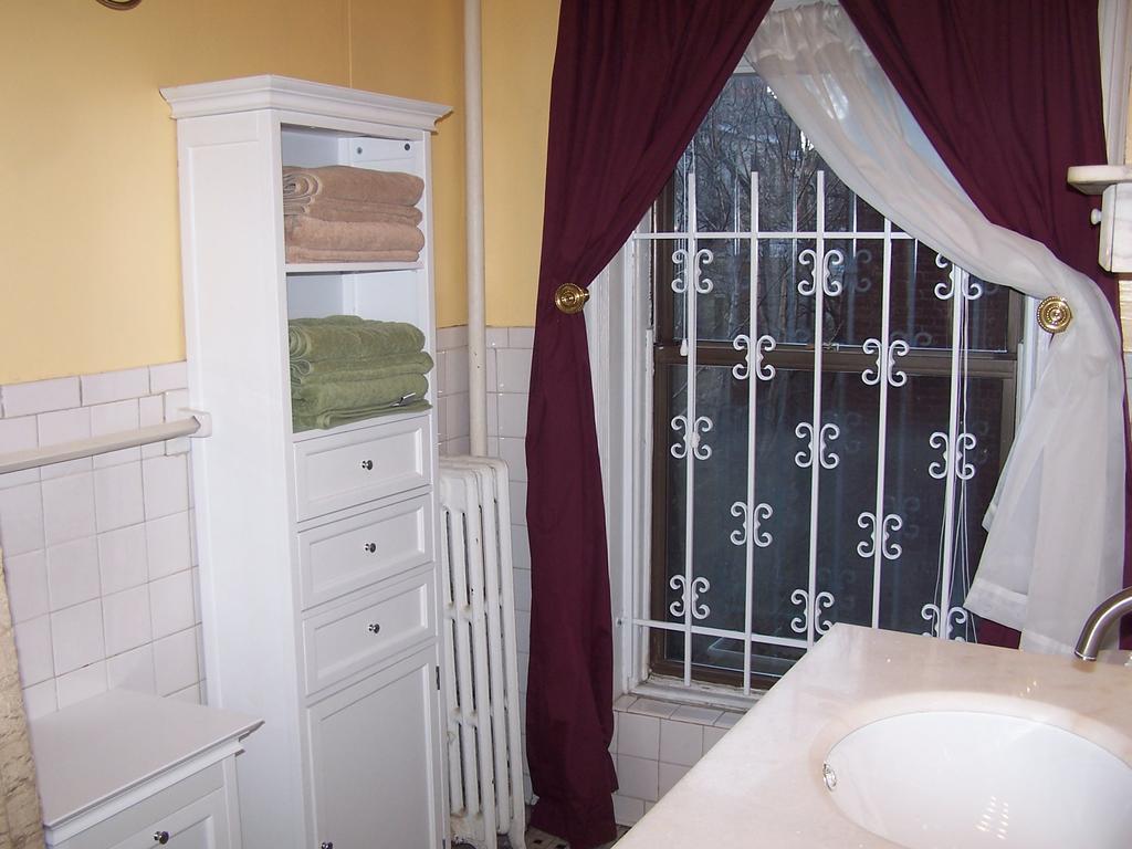 Brownstone Bed And No Breakfast * Nova York