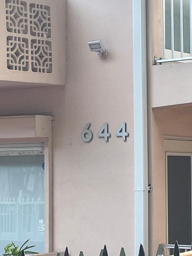 Privatunterkunft Brooklyn Blue House *