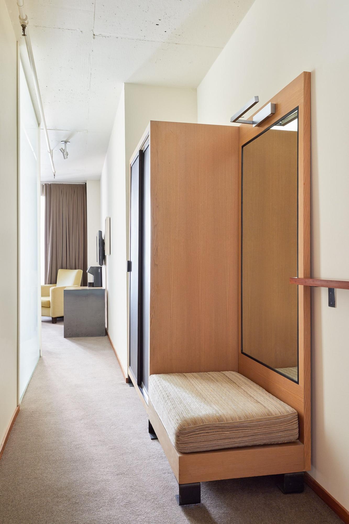 Hotel Sonder Chambers New York
