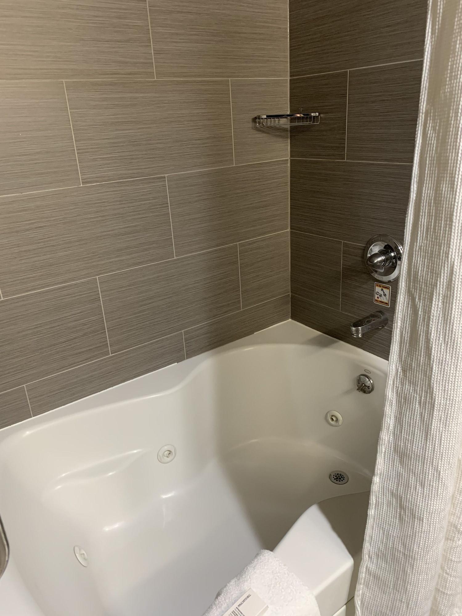 Hotel Fairfield & By Marriott Staten Island 3*