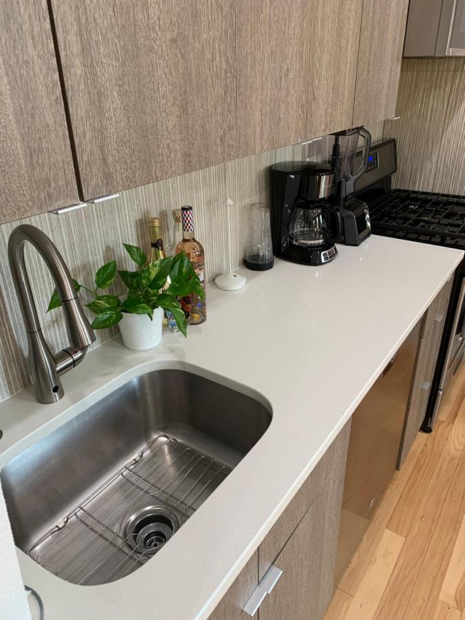 Urban Jungle Oasis In Queens! Privatunterkunft *