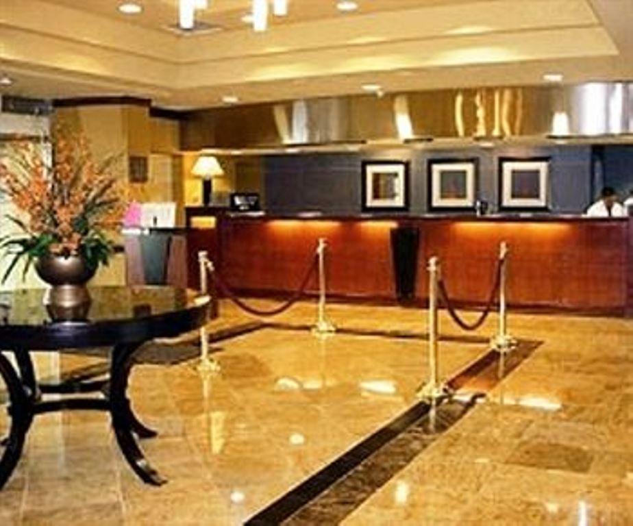 Radisson Jfk Airport 3*