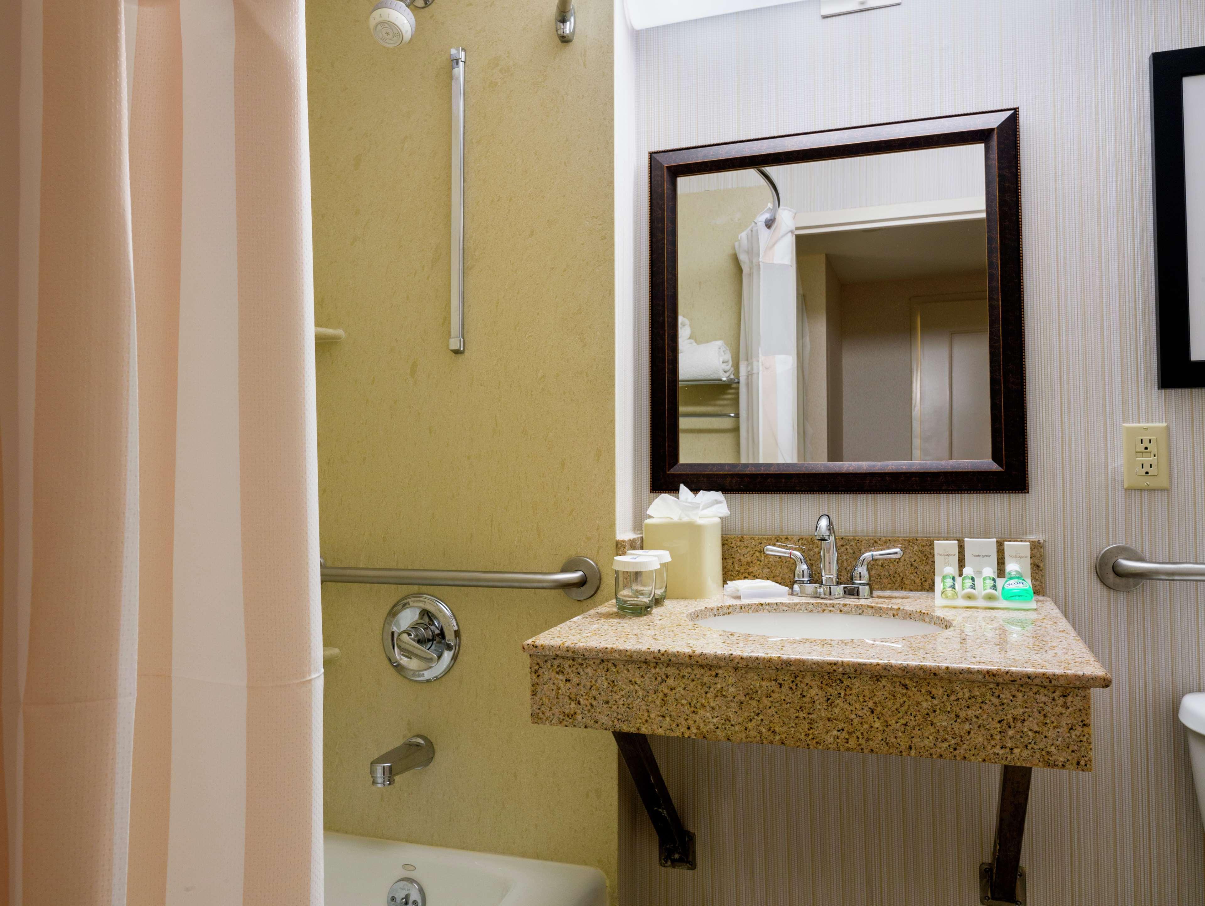 Hilton Garden Queens Jfk Hotel
