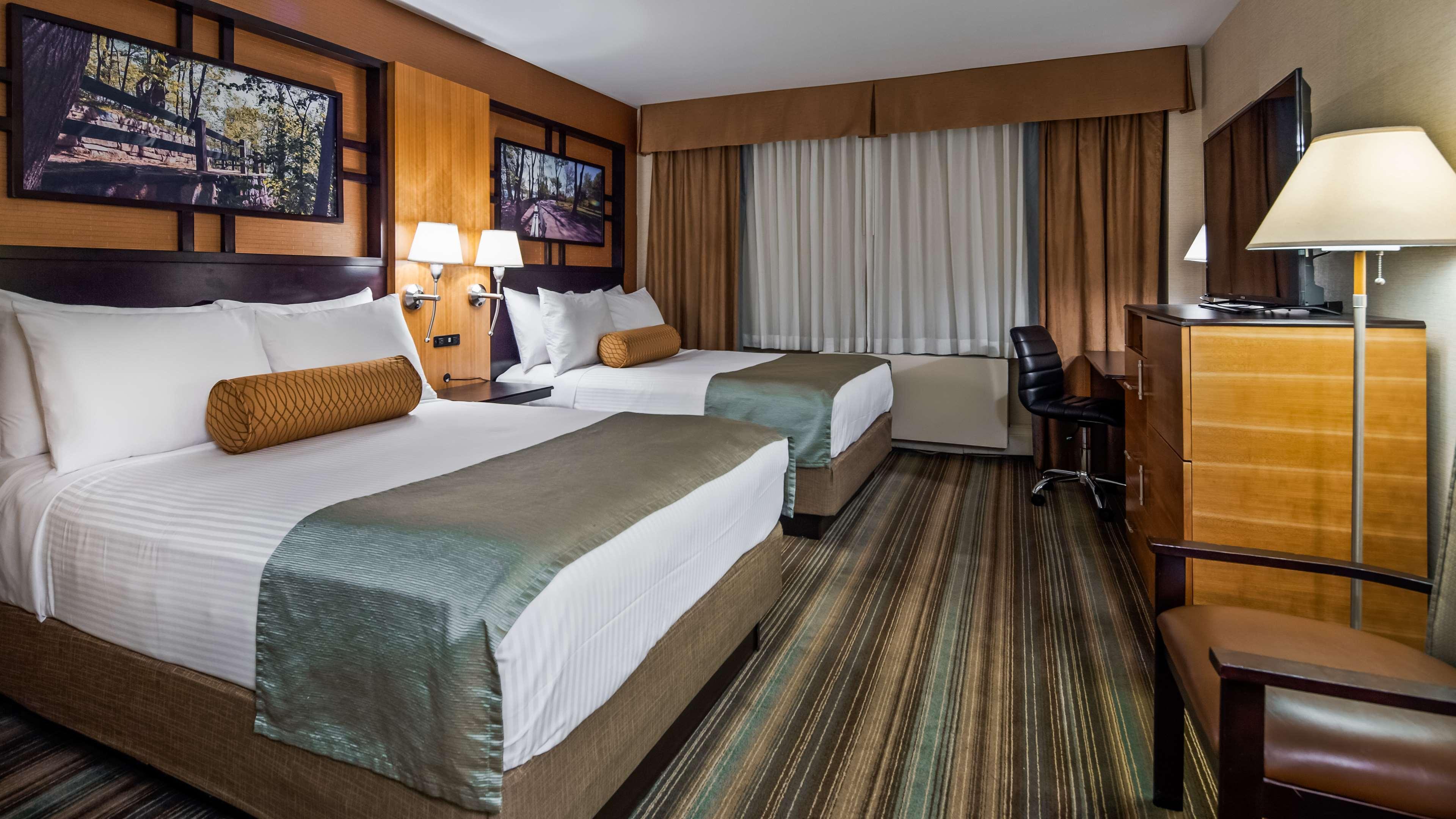 Western Queens Gold Coast 3* New York City